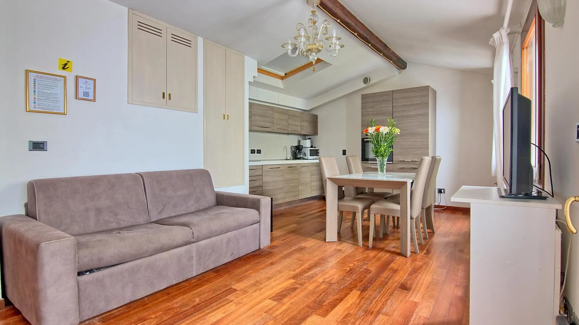 Da Bruno Homes Venice Apartment