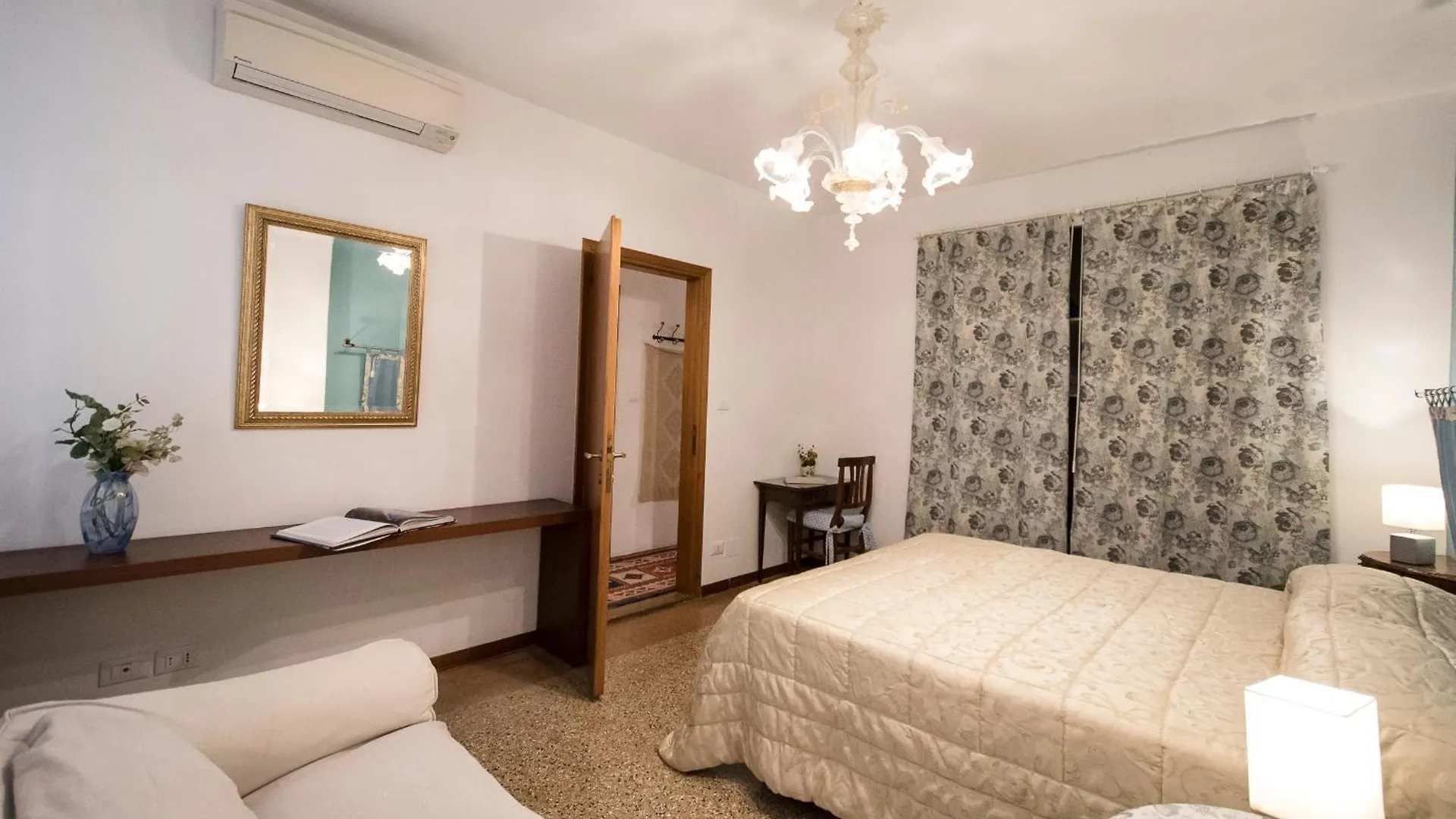 Da Bruno Homes Venice 0*,
